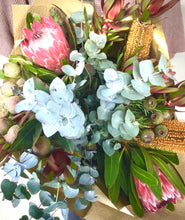 Load image into Gallery viewer, Native Flowers Bouquet
